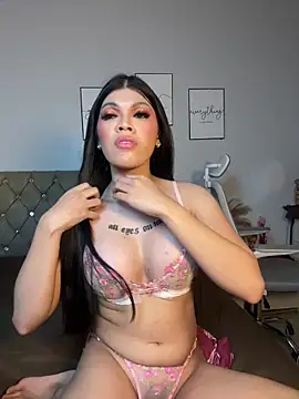 DanikaLovve webcam