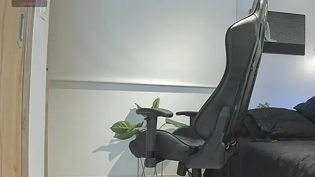 zack_lenox webcam