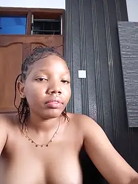 Sexydivah18 webcam
