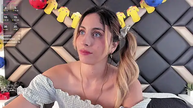 AdrianaHarlow webcam