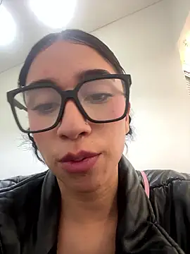 miss_alahia webcam