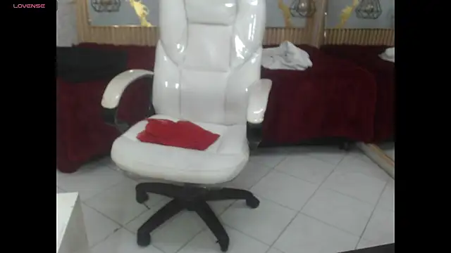 mommy_divine webcam