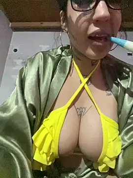 valenbaddie01 webcam