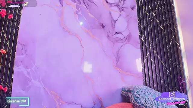 Hanna_Evaanss live cam room