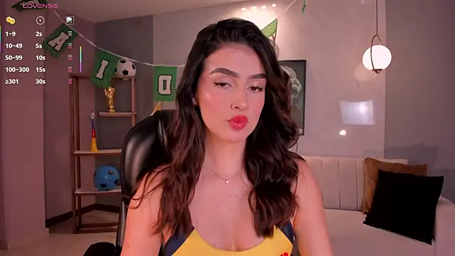 Watch PaulinaSantos_ live on EroticFlix - High definition streams