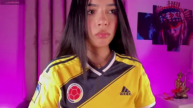 Watch GabrielaSuarez_ live on EroticFlix - High definition streams