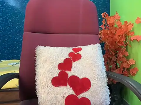 Watch Naughty_Niharikaa live on EroticFlix - High definition streams