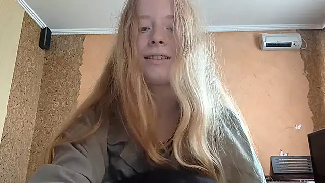 Watch KateVibe_01 live on EroticFlix - High definition streams