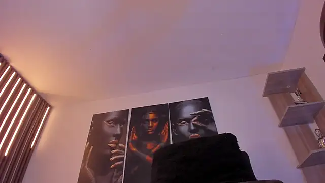 Karla-Ebony webcam