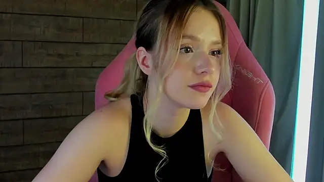 Watch MilanaBalmain live on EroticFlix - High definition streams