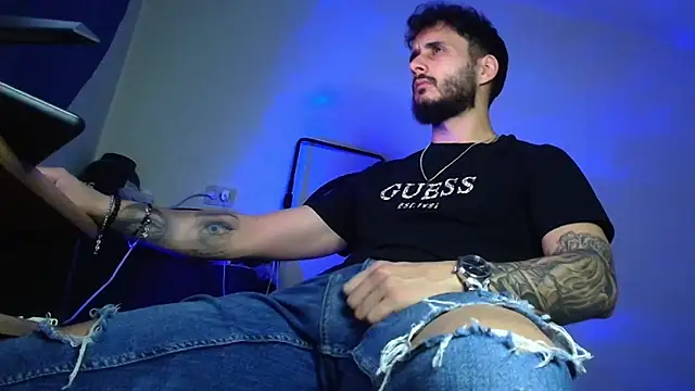 XanderCage99 webcam