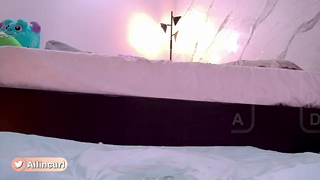 ailin_curl webcam