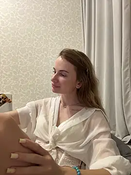 AinyrVixxen webcam