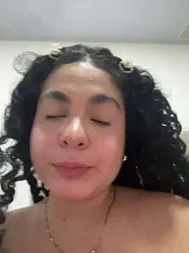 Yassy_11 webcam