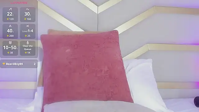 Victoria-Luxx webcam