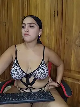 Mia_em webcam