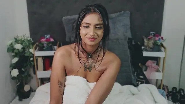 Delilah_Blazee