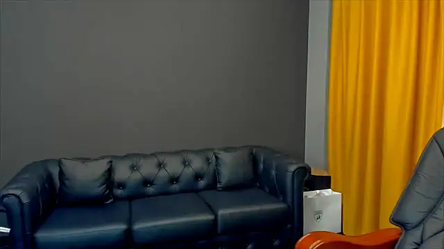 Watch HaleySweet18 live on EroticFlix - High definition streams