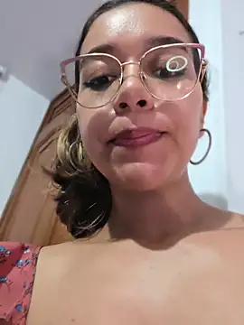 Andrea-Queen live cam on StripChat