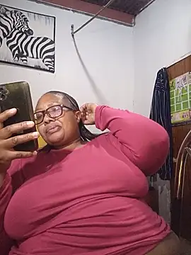 YELLOW_BONE webcam