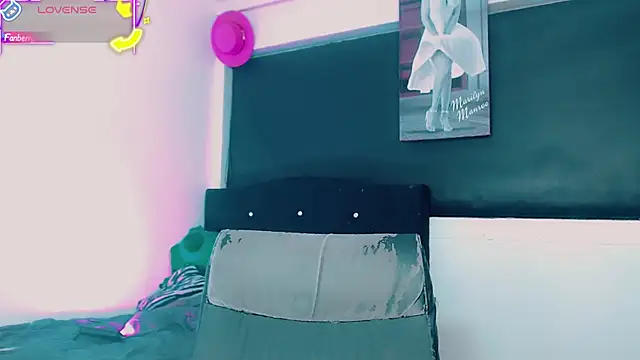 Kendall_hornyy webcam