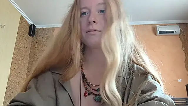 Watch KateVibe_01 live on EroticFlix - High definition streams