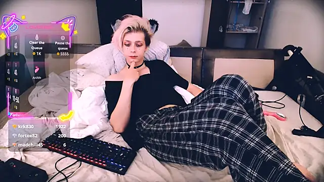 Littlepinkcat webcam