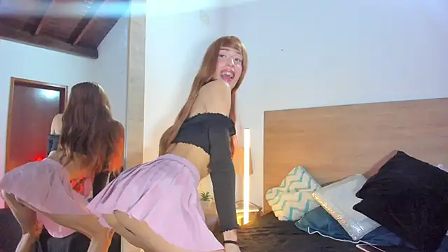 LaraRous live sex cam