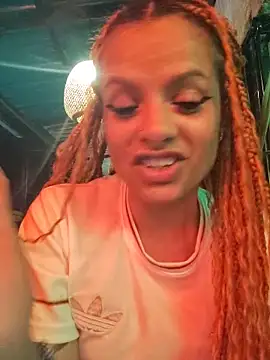 cataleya_16 (F young) - Off bra in a public bar