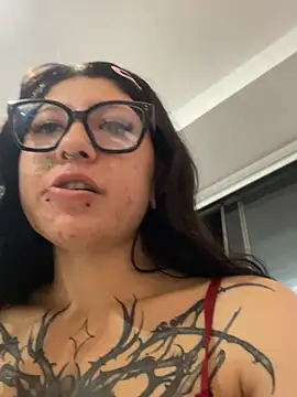 MennaLee_ webcam
