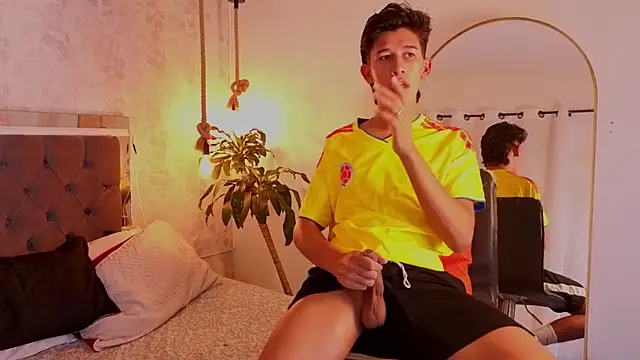 dave_eliot (M twink) - suck toes