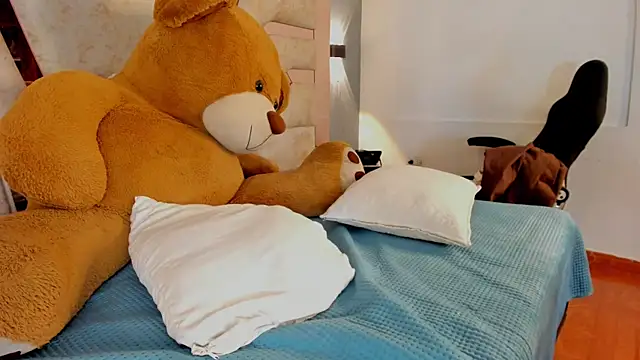 bellaboobs_ - BellaBoobs_'s free webcam - UK Sex Cams