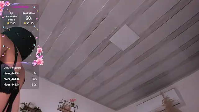 Bonnie_Luxury webcam