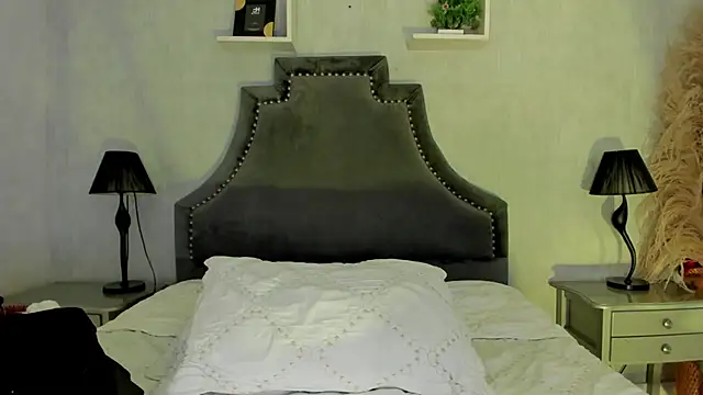 ailynBlaze webcam