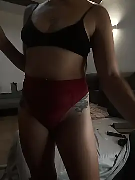 Watch KarolinaReaper live on EroticFlix - High definition streams