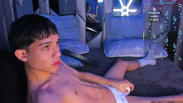 Sebax_Young webcam