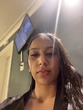 Watch MiilaBlake live on EroticFlix - High definition streams