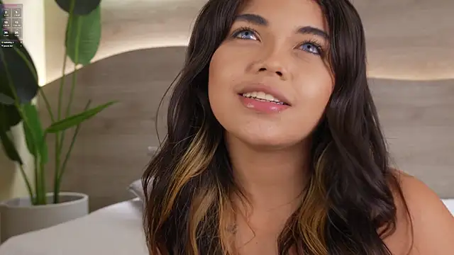 Mia_Rosalie webcam