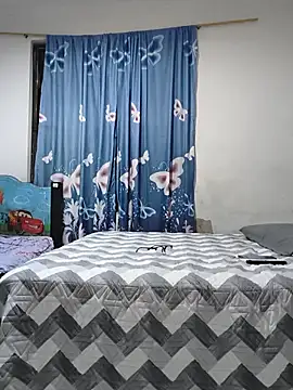fire_mommy webcam