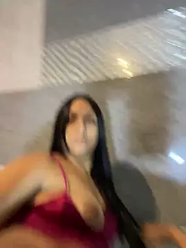 Messy-Diana_ webcam