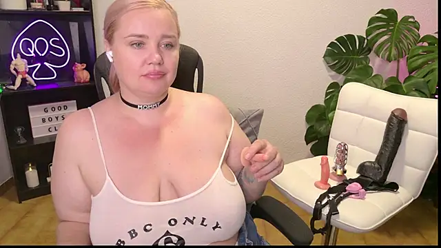 MargotGrey webcam