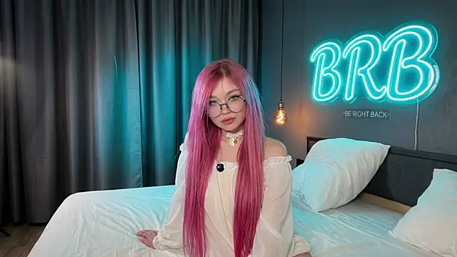 Watch SunnySmileXO live on EroticFlix - High definition streams