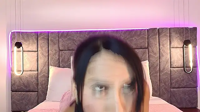 Watch dhalia_lux_ live on EroticFlix - High definition streams