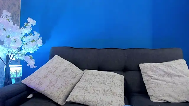 Watch BellaMarieX live on EroticFlix - High definition streams