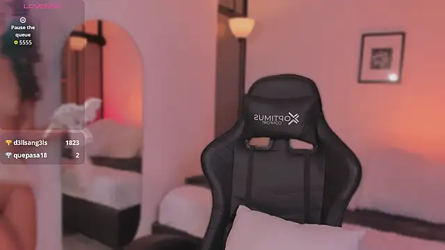 ChloeMoreti webcam