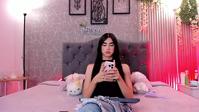 lana_gill1 (T teen) - lots of milk show