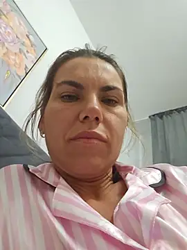 Watch FeliciaKrige live on EroticFlix - High definition streams