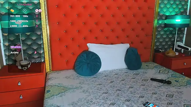 VallerieJones webcam