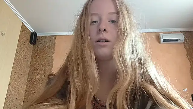 Watch KateVibe_01 live on EroticFlix - High definition streams