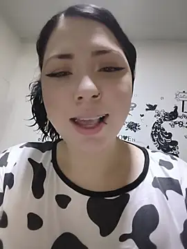 ScarletNoir_23 webcam